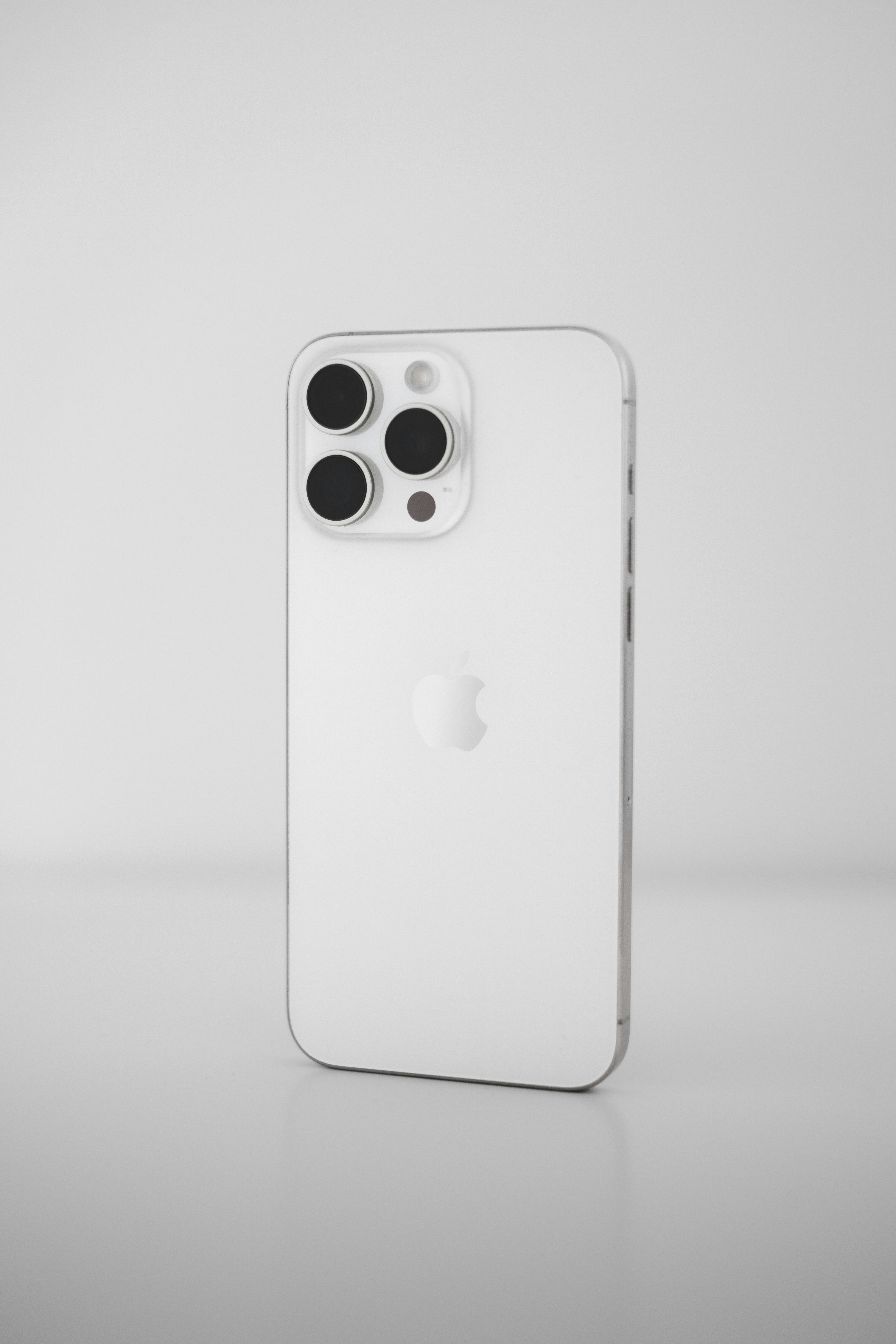 كاميرا iPhone 16 Pro Max